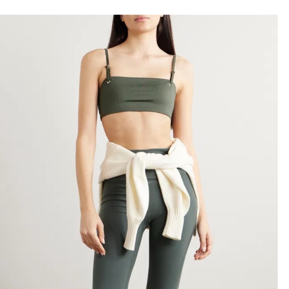 Alo Yoga Thrill Seeker sports bra in green size S